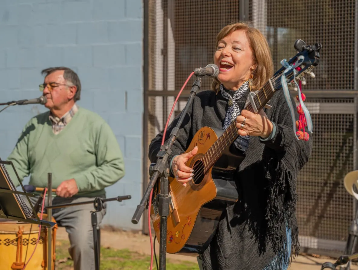 b6b3a87c-474a-4c2d-a3df-f7f768445e81