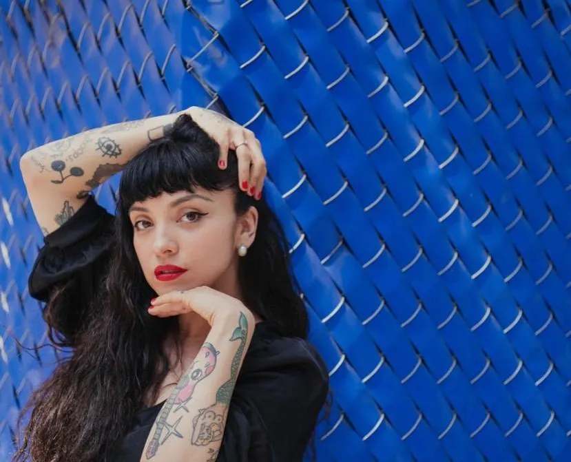 mon_laferte_ce93b6b9